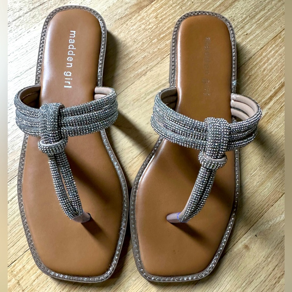 Sparkling sandals!